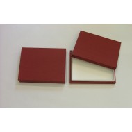 05.90 - Entomologická krabice 31,5x38x6 cm, polepená plátnem bez výplně dna - PLNÉ VÍKO pro UNIT SYSTÉM - PLAST - červená