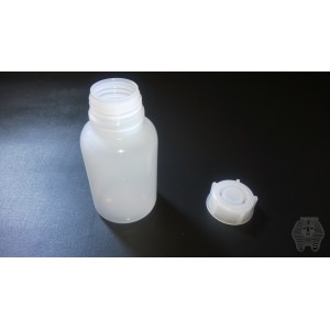 http://www.entosphinx.cz/1279-4060-thickbox/120-polyethylene-killing-bottle-firm-capacity-100-ml.jpg
