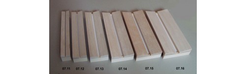Napínadla na motýly - pevná, šikmá - BALSA Napínadla na motýly - pevná, šikmá - BALSA