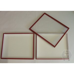 https://www.entosphinx.cz/1029-3033-thickbox/406-box-with-glass-lid-40x43x6-cm-red.jpg