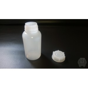 https://www.entosphinx.cz/1280-4070-thickbox/130-polyetylenova-sberaci-lahev-tvrda-objem-500-ml.jpg