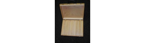 Portable suitcase for balsa spreaders